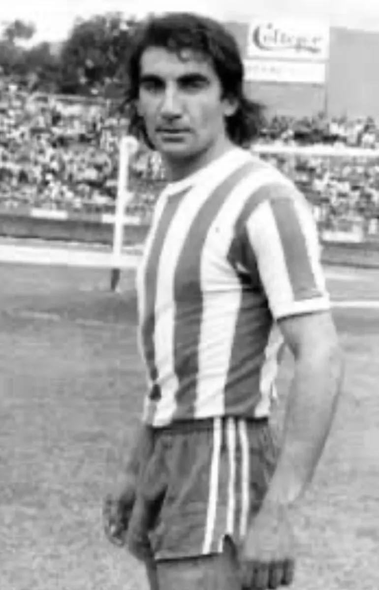 Un repaso por el legado de ‘El Zurdo’ López en el FPC El ‘Zurdo López’ falleció este lunes 7 de julio, dejando un legado inolvidable como jugador y técnico.