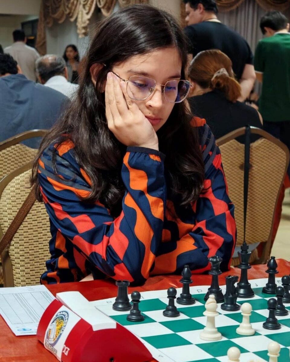 Cundinamarca celebra: Adriana Pachón, campeona continental en ajedrez 1 Adriana es campeona de ajedrez en modalidades de clásico, blitz y rápido.