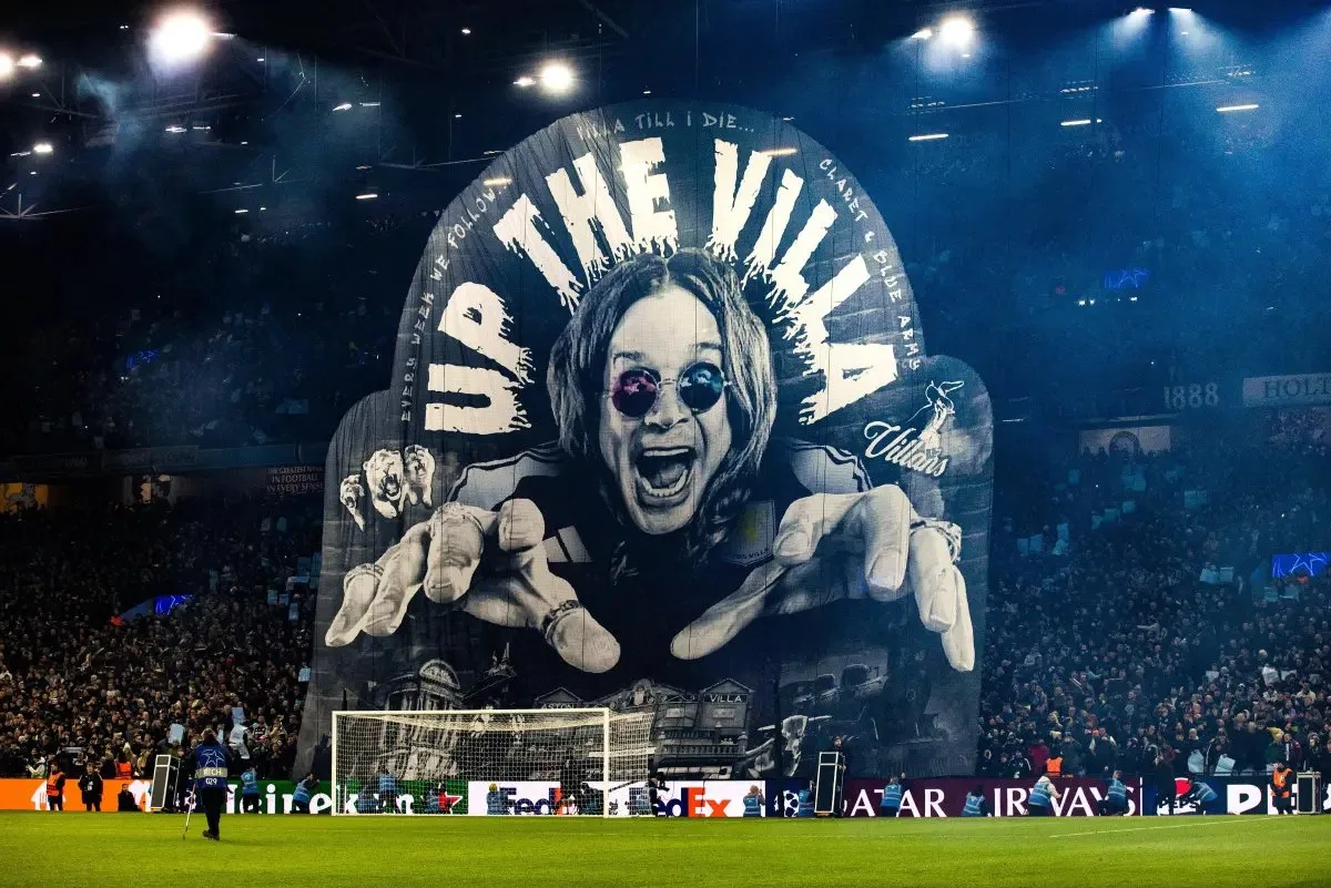 Ozzy Osbourne: leyenda del rock con pasión por el deporte 1 Ozzy Osbourne: leyenda del rock con pasión por el deporte Legendario Ozzy Osbourne, exvocalista de Black Sabbath, falleció a los 76 años. Ícono del rock, fue apasionado del fútbol inglés e hincha fiel del Aston Villa.
