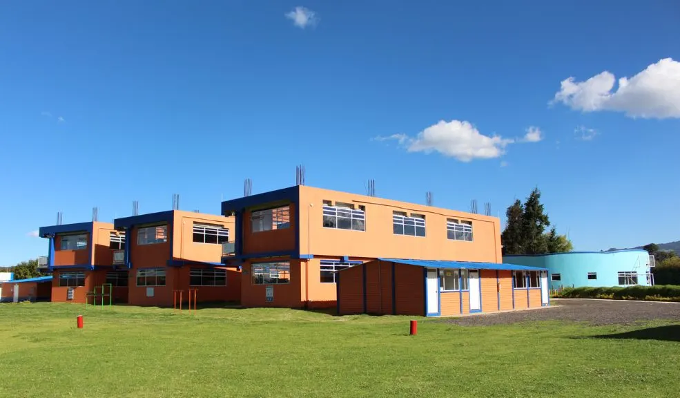 Caso Valeria Afanador: un extrabajador del colegio estaría implicado En medio de la zozobra que vive la comunidad por el caso de Valeria Afanador, la rectora del colegio señaló a un exempleado como posible implicado.