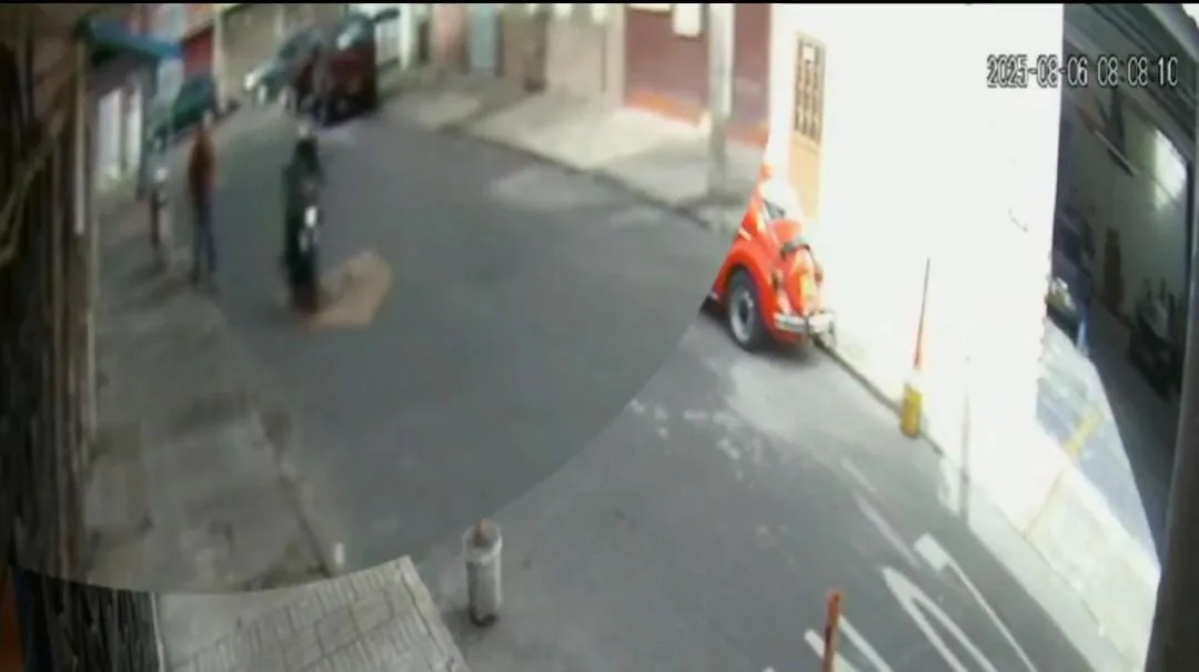 En Barrios Unidos motoladrón rapa celular a ciudadano en Río Negro