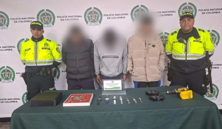 En Bosa capturan a tres personas en pleno hurto de joyas