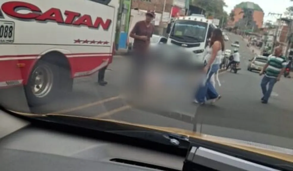 En Fusagasugá: hombre se lanzó a las ruedas de un bus municipal 2 En Fusagasugá hombre se lanzó a las ruedas de un bus municipal