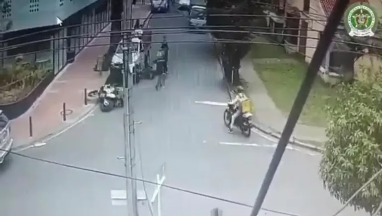 En Suba: Capturan a dos presuntos ladrones armados tras persecución