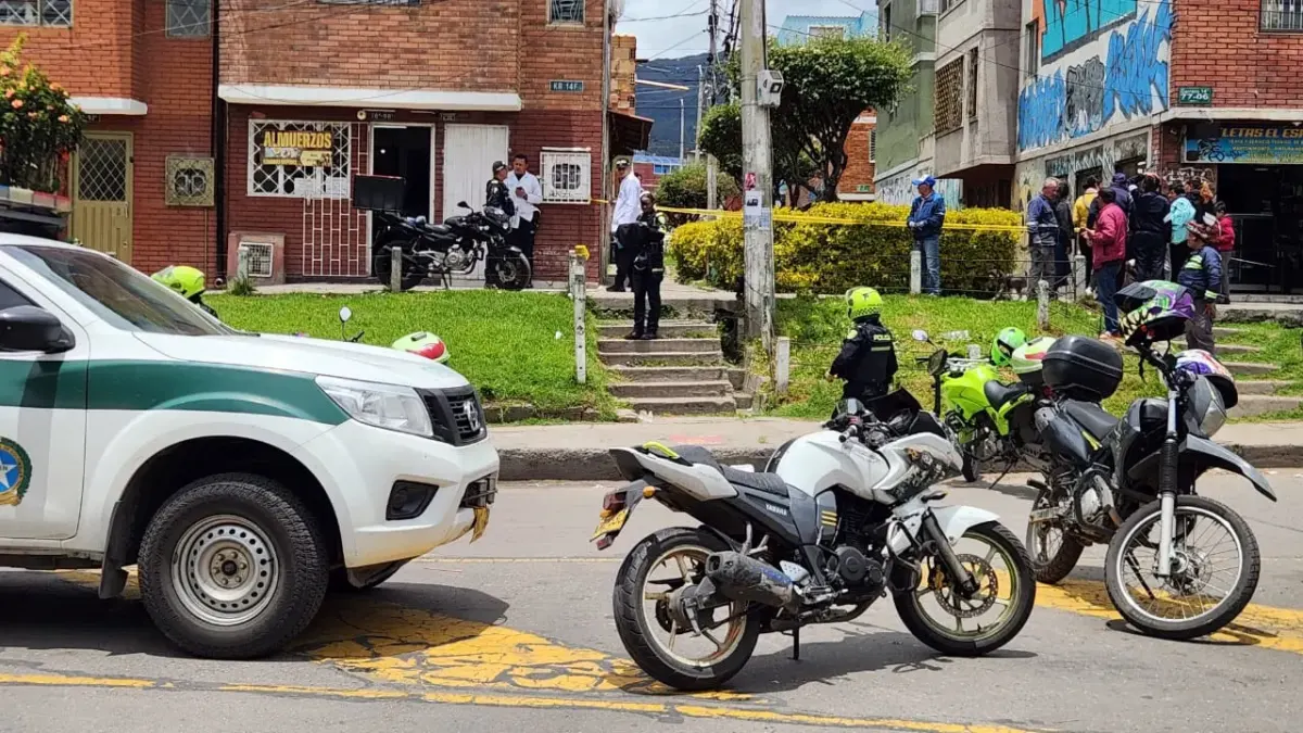 En Usme: por evitar un hurto en la Marichuela, un policía fue herido El Brigadier General de la Policía, Giovanni Cristancho, reveló detalles del hecho ocurrido en la mañana de este viernes, en la Marichuela (Usme), donde un oficial fue herido al intentar evitar un hurto.
