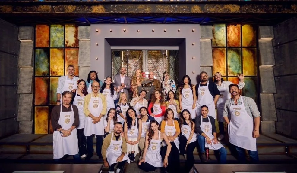 Doloroso capítulo en MasterChef Celebrity: David fue el eliminado. Estos son los 10 finalistas El actor y humorista David Sanín fue el eliminado de Masterchef Celebrity. A continuación, le contamos la razón que lo condenó y le mostramos la lista de los 10 finalistas.