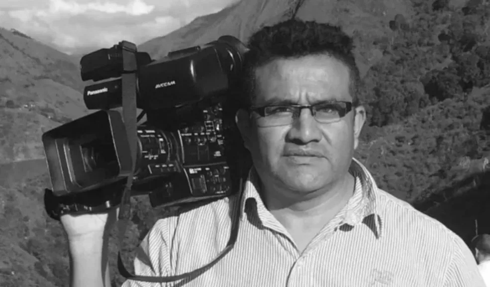 Falleció el periodista Fredy Calvache tras una larga lucha contra el cáncer