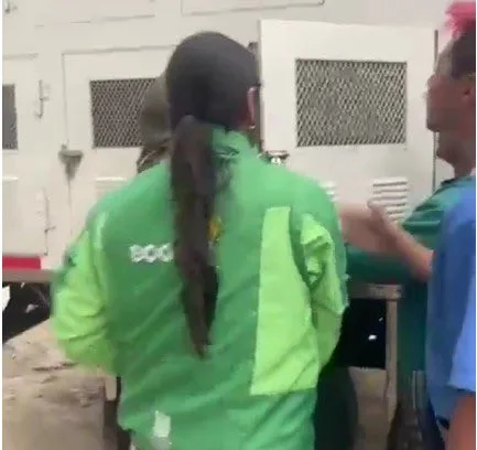 Le ponen freno a las mordidas de perros ferales en Bosa El Instituto de Protección y Bienestar Animal de Bogotá aprehendió este lunes 25 de agosto 20 perros ferales en sector de Bosa Potreritos, en donde estos animales por poco causa una tragedia mortal.