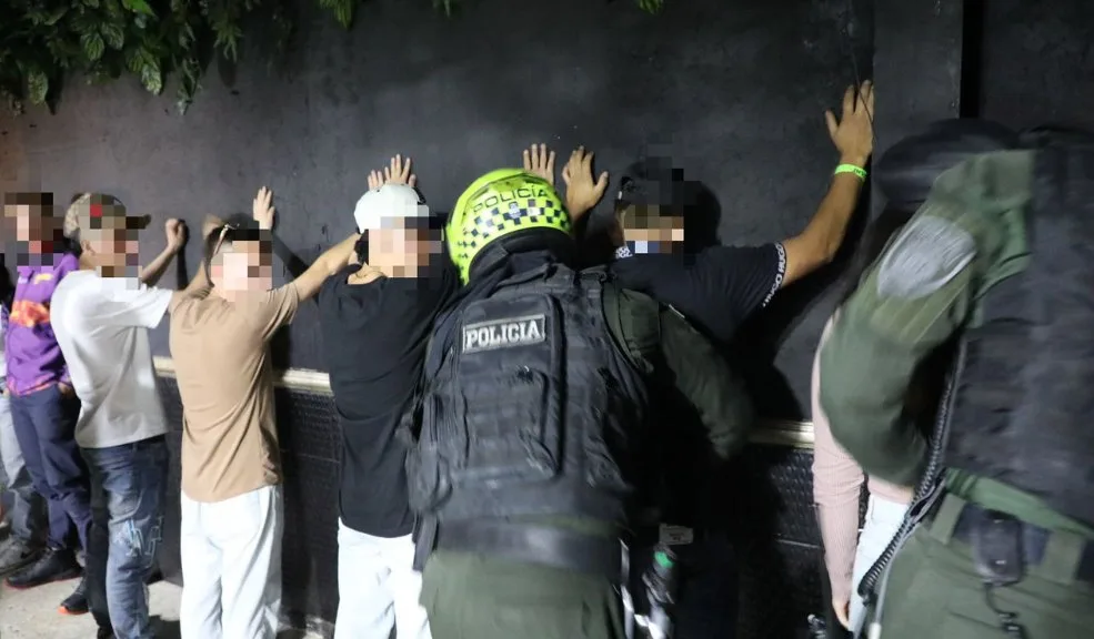 Clausuran bar fachada de sindicato con menores en Bogotá