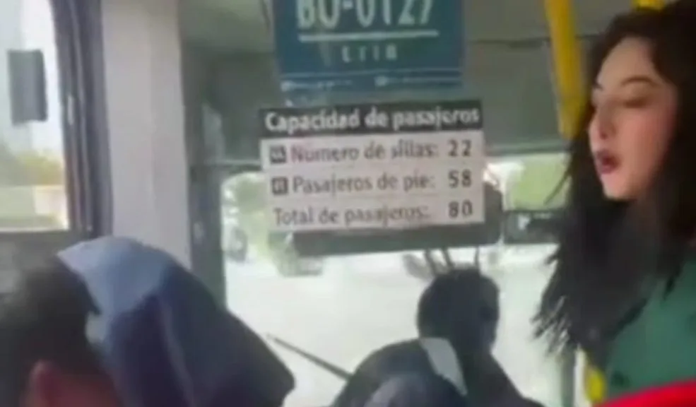 Mujer se defendió de su acosador en Transmilenio