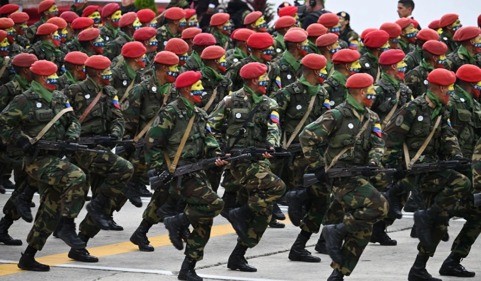 Venezuela activa milicias armadas en medio de tensiones con EE. UU. (3)