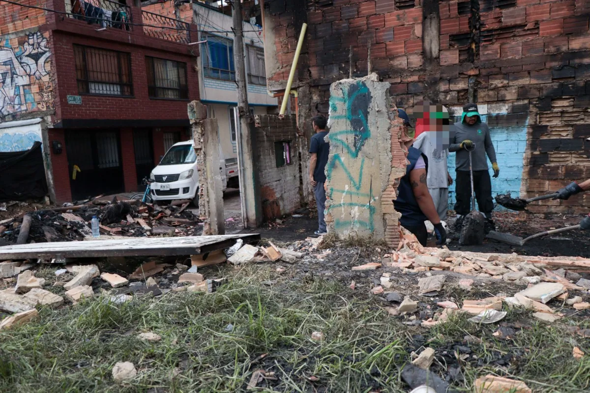 En Suba incendio consumió una vivienda: tres familias quedaron sin hogar