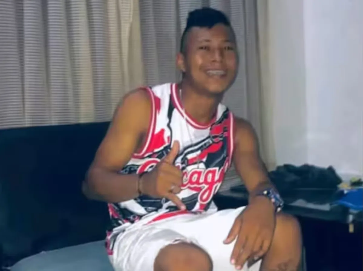 Johan Blanco fue asesinado en un billar 2 Johan Blanco fue asesinado en un billar El hecho ocurrió en el barrio La Sierrita de Barranquilla. Las autoridades investigan el caso, ya que la víctima tenía detención domiciliaria y antecedentes judiciales.