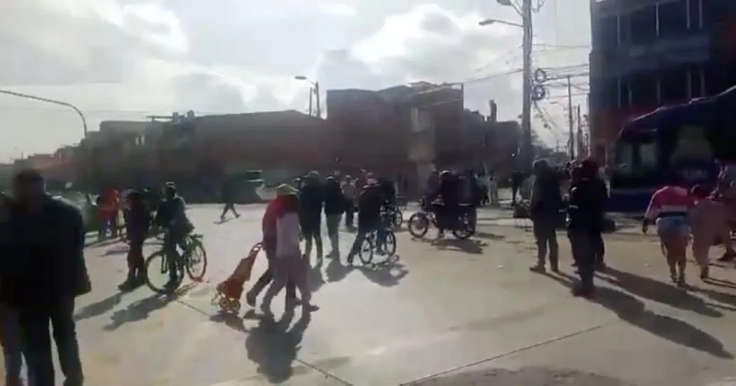 En Kennedy, Chapinero y Suba estuvo complicado transportarse: 180 mil afectados 1 En Kennedy, Chapinero y Suba estuvo complicado transportarse: 180 mil afectados Manifestaciones y accidentes tuvieron a Bogotá con grandes problemas de movilidad, durante el martes dejando más de 180 mil afectados. Hicimos un recuento de la jornada, en la que hubo complicaciones en localidades como Kennedy, Bosa, Chapinero y Suba.
