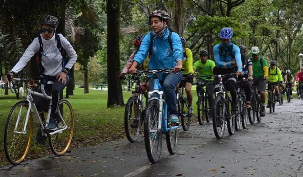 ¡Aliste la bici! En septiembre arranca la XVIII Semana de la Bicicleta en Bogotá 1 ¡Aliste la bici! En septiembre arranca la XVIII Semana de la Bicicleta en Bogotá Llega la XVIII Semana de la Bicicleta en Bogotá, el evento ciclista más importante de la ciudad. Estas serán algunas de las actividades que se desarrollarán durante esos días.