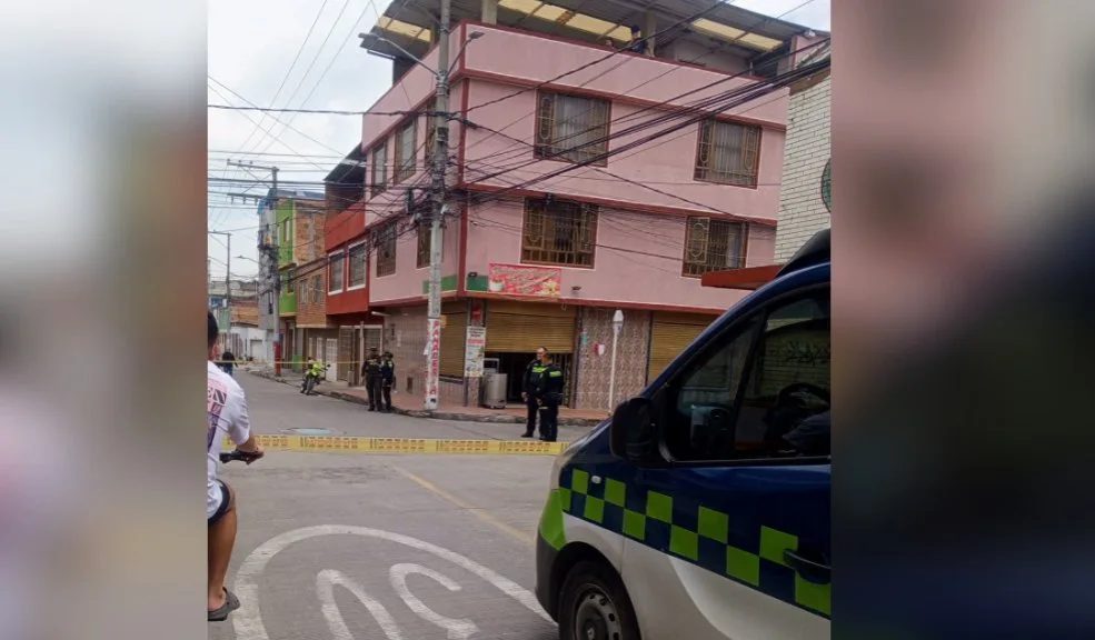 En Bosa balearon a un hombre dentro de una panadería Un ataque a bala en una panadería del barrio Nueva Granada, en Bosa, dejó un hombre muerto. Autoridades investigan lo ocurrido.