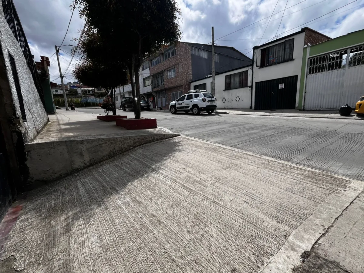 Se conoce el momento en el que menor asesinó a un joven en medio de una riña en San Cristóbal Un menor de 17 años fue aprehendido por el asesinato de Joseph David Zapata Márquez, un joven de 20 años, en medio de una riña en el barrio La María, en San Cristóbal.
