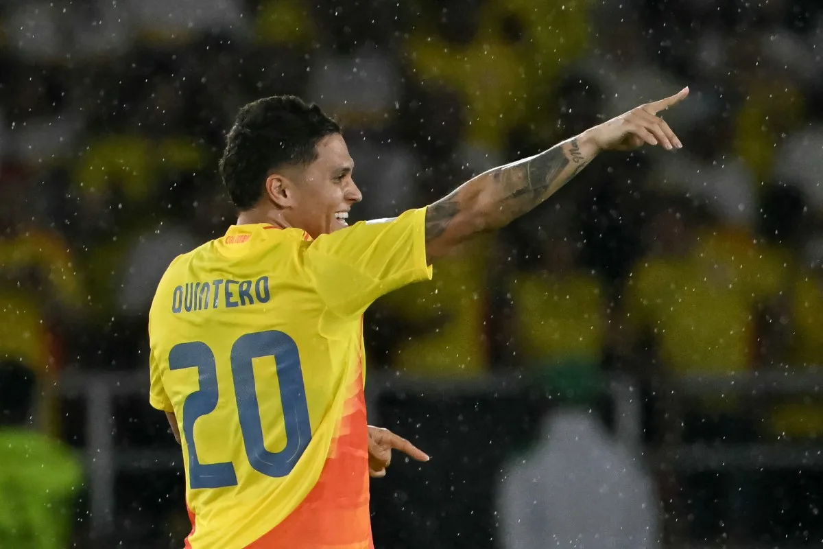 Misión cumplida: la Selección Colombia selló su boleto de regreso al Mundial 3 Misión cumplida: la Selección Colombia selló su boleto de regreso al Mundial Con goles de James Rodríguez, Jhon Córdoba y Juan Fernando Quintero, la Selección Colombia goleó 3-0 a Bolivia y selló su clasificación al Mundial de 2026.