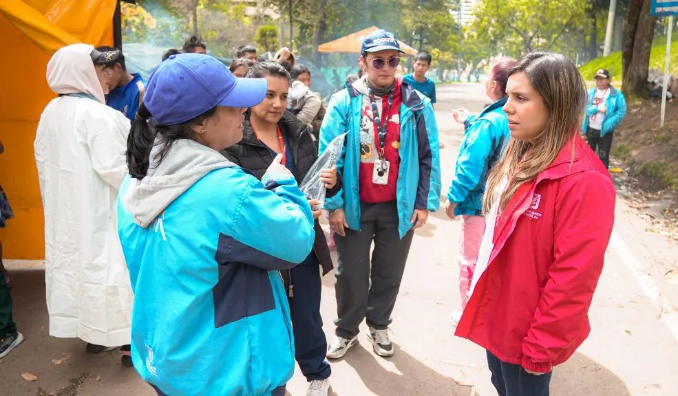 Arranca el retorno de más de mil Emberá desde Bogotá hacia sus territorios Se dio inicio en Bogotá al proceso de alistamiento para el retorno voluntario de más de mil personas de la comunidad Emberá hacia sus territorios. Así se desarrollará.