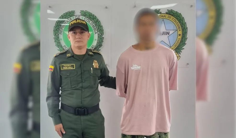 Capturan en Fusagasugá a hombre que mató a joven de un golpe Una chispa de justicia comienza a encenderse para la familia de Rubén Darío Díaz Serrano, el hombre que perdió la vida tras una brutal agresión en el barrio Olaya, en Fusagasugá. El agresor de Rubén fue capturado con ayuda de su hermano, quien avisó a las autoridades.