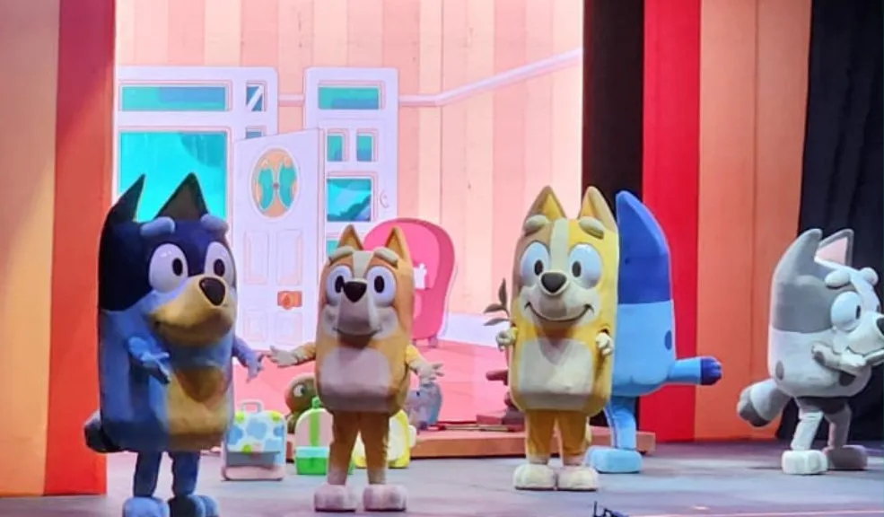 Una fiesta de pelos: Bluey y su familia la rompieron en Bogotá