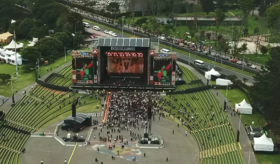Caso de xenofobia y agresión en el Festival Cordillera 1 Caso de xenofobia y agresión en el Festival Cordillera Una joven denunció en redes sociales que vivió un caso de xenofobia y agresión física al salir del Festival Cordillera, un evento que reúne a miles de personas en torno a la música latinoamericana y la diversidad cultural. Según su testimonio, la mujer que la agredió asumió erróneamente que era venezolana y la insultó con comentarios clasistas y discriminatorios.