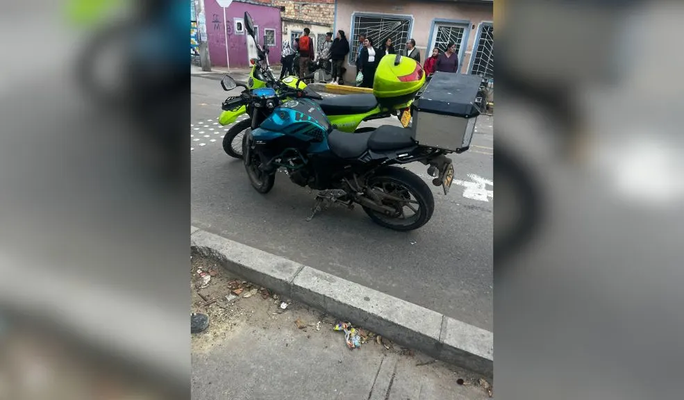 En Ciudad Bolívar: murió arrollado por un menor que conducía moto en el Paraíso José Anceno Rivera, de 64 años, murió arrollado por un menor que conducía una moto sin casco y a exceso de velocidad en Ciudad Bolívar. Su familia vive entre el dolor y la impotencia, y pide justicia para que este caso no quede en la impunidad.
