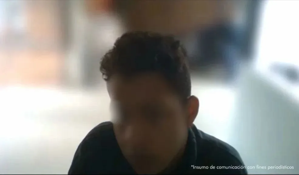 En Engativá, tres menores iban a ser víctimas de trata de personas. Un capturado 2 En Engativá, tres menores iban a ser víctimas de trata de personas. Un capturado En Engativá, tres niñas de entre 10 y 11 años estuvieron a punto de ser víctimas de trata de personas. Un joven de 19 años las convenció de abandonar sus hogares con falsas promesas de una mejor vida, pero terminó capturado.