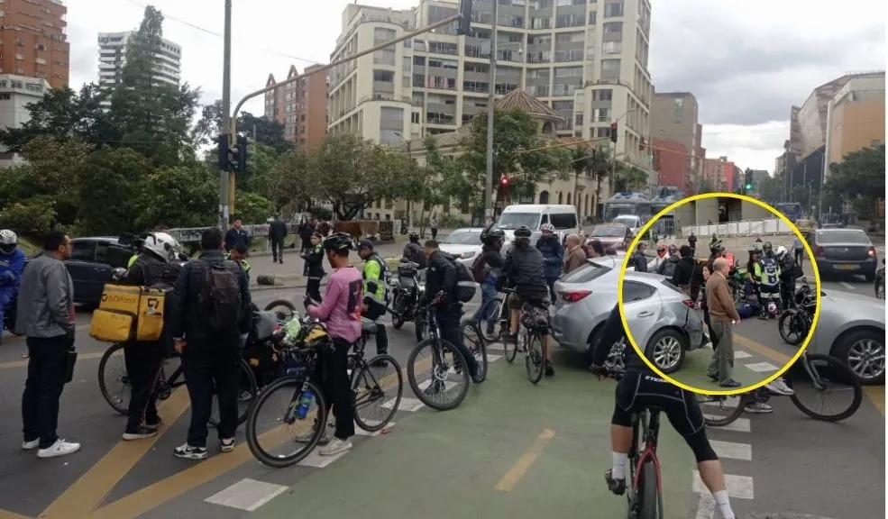 En Chapinero: accidente vial dejó a un motociclista herido 10 En Chapinero: accidente vial dejó a un motociclista herido Un motociclista resultó herido tras colisionar con un automóvil en la Avenida Carrera Séptima con Calle 39, en la localidad de Chapinero.