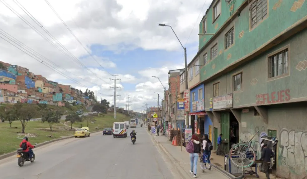 En Ciudad Bolívar denuncian inseguridad en el barrio México 2 En Ciudad Bolívar denuncian inseguridad en el barrio México Los vecinos del barrio México, en Ciudad Bolívar, están desesperados por el alarmante aumento de la inseguridad en un paradero de la avenida Boyacá, luego de que una mujer resultara gravemente herida durante un hurto.