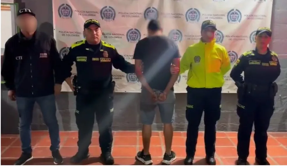 En Guaduas, capturan al presunto asesino de José Edwin González 2 En Guaduas, capturan al presunto asesino de José Edwin González Primer paso de justicia en el caso de José Edwin González Ibargüen, asesinado el pasado 16 de septiembre en Guaduas. En un operativo realizado por la SIJIN y el CTI, se logró la captura del presunto autor material del crimen.