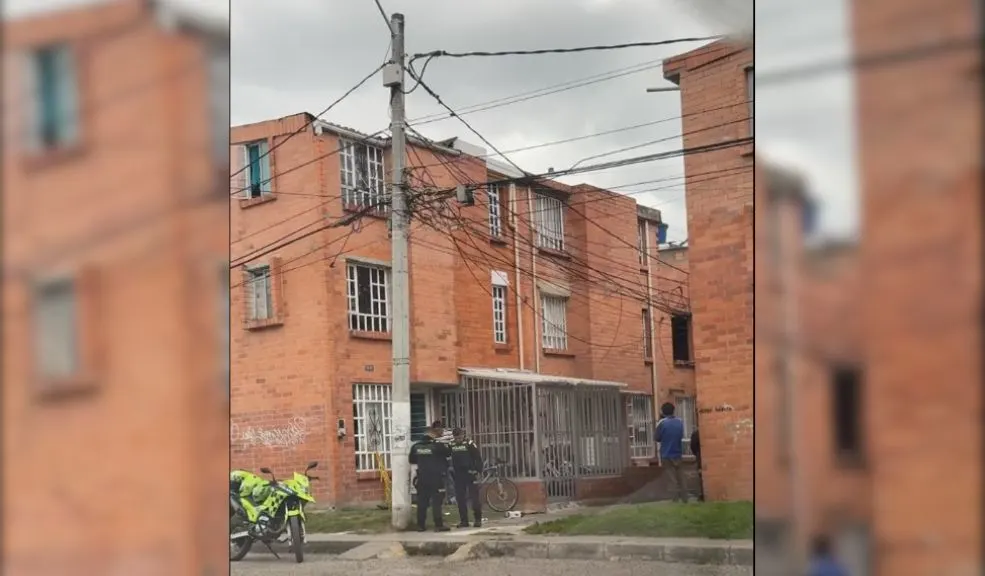 En Mosquera: se conocen más detalles del desgarrador asesinato a menor 1 En Mosquera: se conocen más detalles del desgarrador asesinato a menor El municipio de Mosquera se encuentra conmocionado por el asesinato de una niña de 9 años a manos de su padrastro. Q'HUBO Bogotá habló con la madre de la víctima.