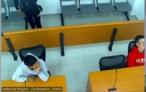 En Soacha: envían a prisión a tres implicados en el asesinato de un joven de 17 años 2 En Soacha envían a prisión a tres implicados en el asesinato de un joven de 17 años