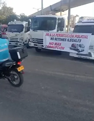 En vivo: así va la movilidad por manifestaciones de motociclistas y conductores. Hay bloqueos en la Calle 19 2 En vivo así va la movilidad por manifestaciones de motociclistas y conductores