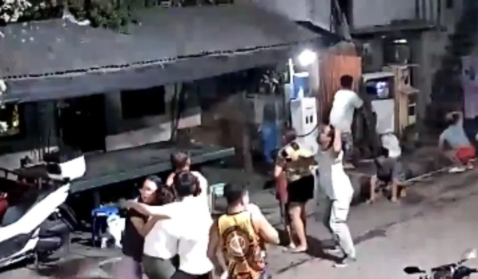 Fuerte terremoto de magnitud 6,9 sacude Filipinas y activa alerta de tsunami 1 Fuerte terremoto de magnitud 6,9 sacude Filipinas y activa alerta de tsunami Un terremoto de magnitud 6,9 sacudió Filipinas, dejando alerta de tsunami y posibles daños en Cebú y zonas cercanas.