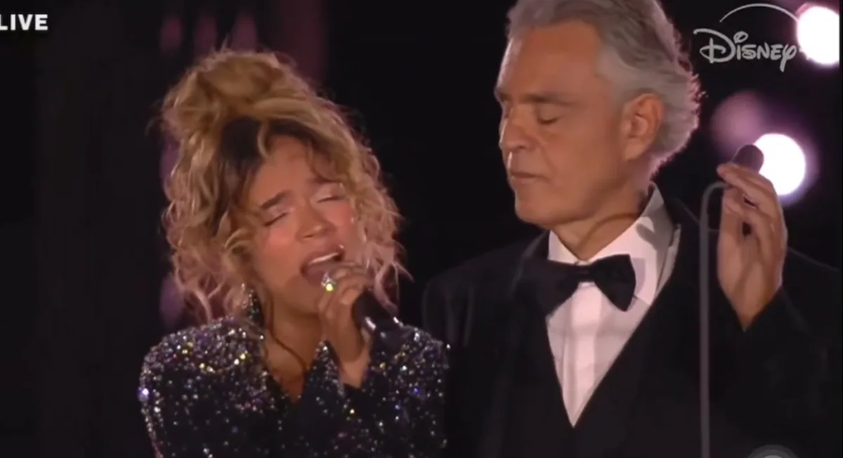 Karol G se lució en el Vaticano. Cantó con Andrea Bocelli 1 Karol-G-se-lucio-en-el-Vaticano.-Canto-con-Andrea-Bocelli
