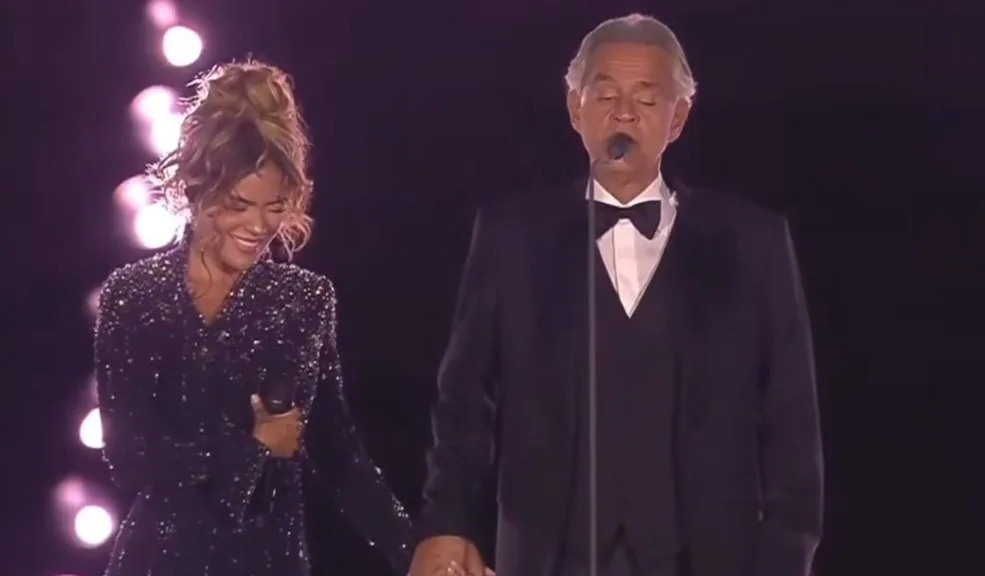 Karol-G-se-lucio-en-el-Vaticano.-Canto-con-Andrea-Bocelli