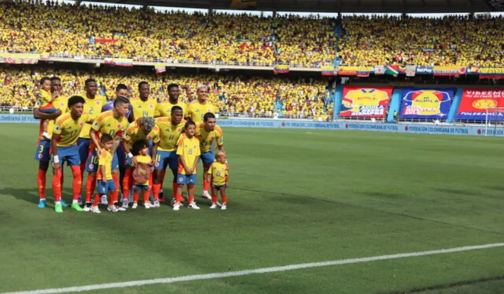 Llegó el día de la clasificación: así llega Colombia para su partido ante Bolivia. ¿Dayro será titular? Llegó el día de la verdad. La Selección Colombia espera sellar esta tarde ante Bolivia, en Barranquilla, su clasificación al Mundial 2026. Le contamos las novedades que hay para este encuentro.