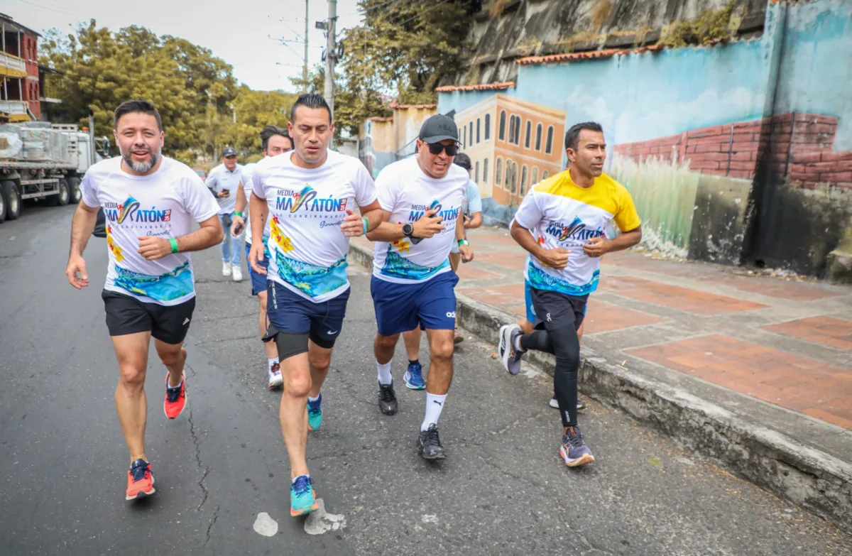 Párchese en la icónica Media Maratón de Cundinamarca: así puede participar Si disfruta de los retos deportivos, aquí tiene uno que lo pondrá a correr en serio: la Media Maratón de Cundinamarca, que se realizará los días 25 y 26 de octubre. A continuación le explicamos cómo inscribirse.
