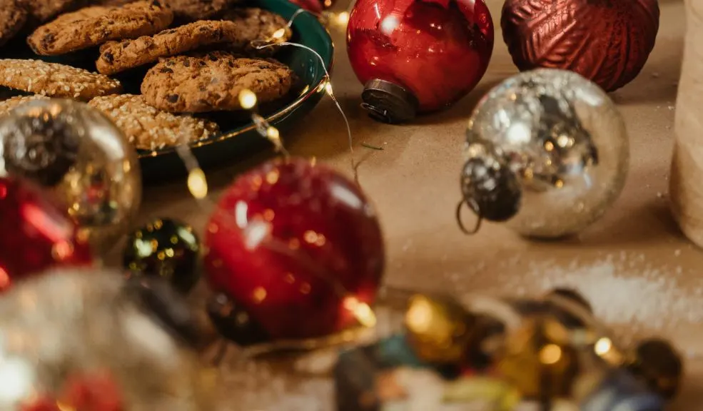 Maduro volvió a adelantar la Navidad en Venezuela 1 Maduro volvió a adelantar la Navidad en Venezuela El presidente de Venezuela, Nicolás Maduro, anunció que la Navidad comenzará el próximo 1 de octubre, una iniciativa que busca "defender el derecho a la felicidad" de la población y fomentar la economía.