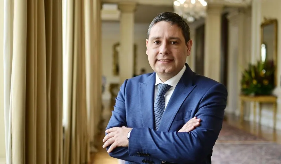 Entrevista con Mauricio Lizcano: el candidato a la Presidencia que busca la "unidad" 1 Entrevista con Mauricio Lizcano: el candidato a la Presidencia que busca la "unidad" En entrevista con Q’HUBO, Mauricio Lizcano contó la razón que lo motivó a lanzarse a la candidatura por la Presidencia de la República. De igual manera, contó lo que buscará cambiar, en caso de ser elegido en las elecciones de 2026. Su apuesta, construir "puentes" en vez de "muros".