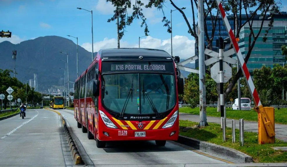 Metro anuncia nuevas medidas de seguridad tras accidente en TransMilenio 2 Metro anuncia nuevas medidas de seguridad tras accidente en TransMilenio Tras el accidente causado por una máquina de construcción del Metro de Bogotá el pasado viernes, en la Avenida NQS con diagonal 16 sur, la entidad anuncia nuevas medidas de seguridad para proteger a los usuarios y peatones.