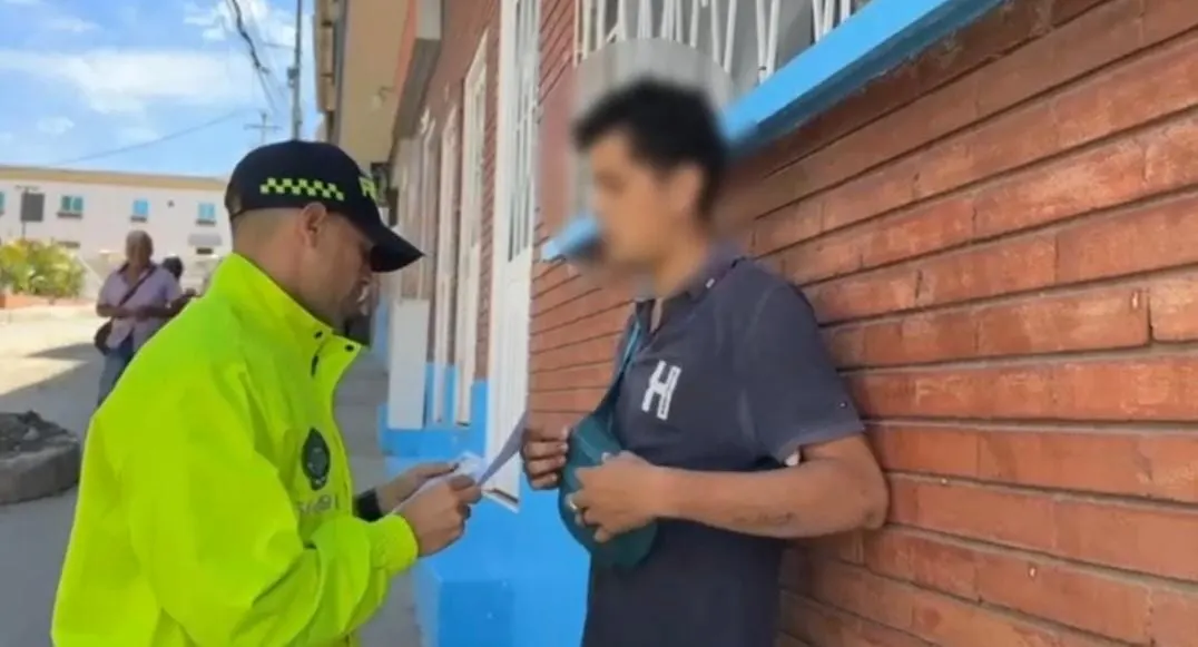 En Nocaima, desarticulan la banda 'Los de la Montaña' 1 En Nocaima, desarticulan la banda 'Los de la Montaña' Tras siete meses de investigación, la Policía y la Fiscalía desarticularon a la banda criminal conocida como 'Los de la Montaña'. El grupo había tomado el parque principal y la cancha de Nocaima para vender droga.