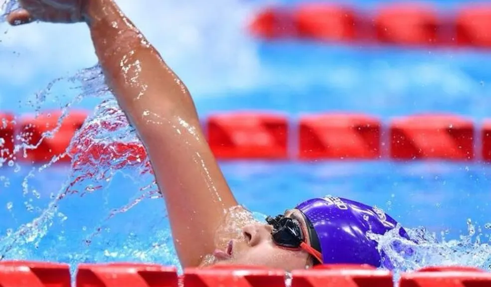 Rafael Uribe tiene su campeona paralímpica: Laura González. Su historia de superación 1 Rafael Uribe tiene su campeona paralímpica: Laura González. Su historia de superación Conozca la historia de Laura González, quien superó la pérdida de sus dos manos por una bacteria intrahospitalaria para ser campeona a paralímpica y mundial en paranatación. Esta es su historia.