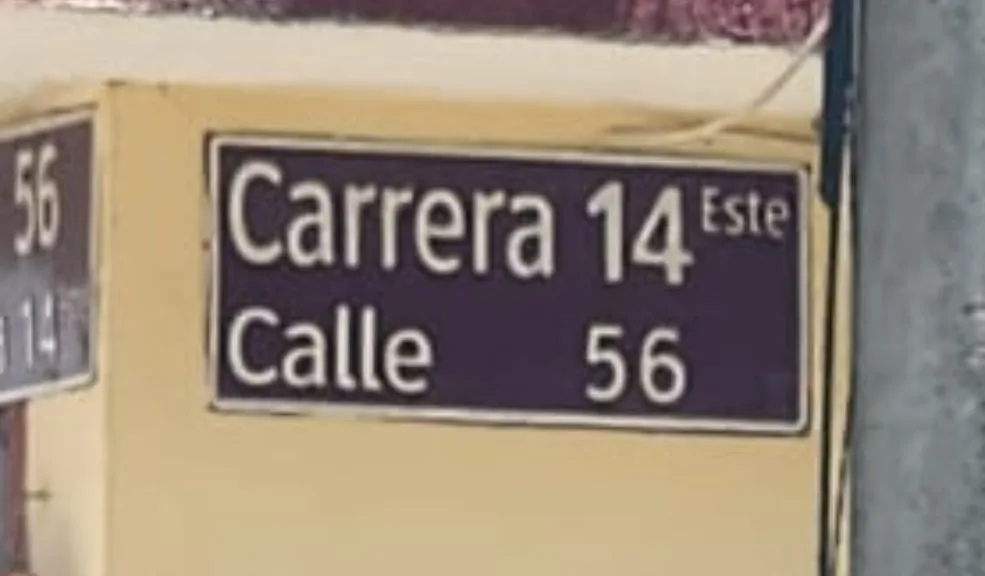 Riña en Soacha dejó varios heridos con arma blanca y desató temor en La Capilla En la entrada del barrio La Capilla, en Soacha, un nuevo hecho de violencia causó temor entre los vecinos, luego de que una fuerte algarabía terminara en una riña que dejó varios heridos con arma blanca.