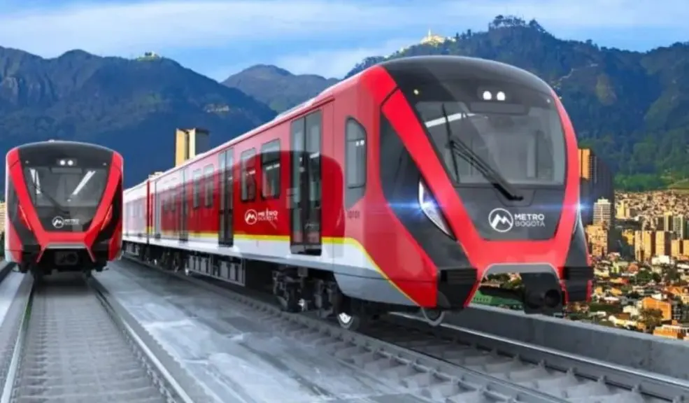 El momento histórico: primer tren del Metro de Bogotá llegó al país 1 El momento histórico: primer tren del Metro de Bogotá llegó al país El alcalde de Bogotá, Carlos Fernando Galán, anunció la llegada al país del primer tren del Metro que rodará en Bogotá. En el video, el mandatario mostró los vagones, los cuales serán llevados de Cartagena hacia el patio-taller de Bosa.