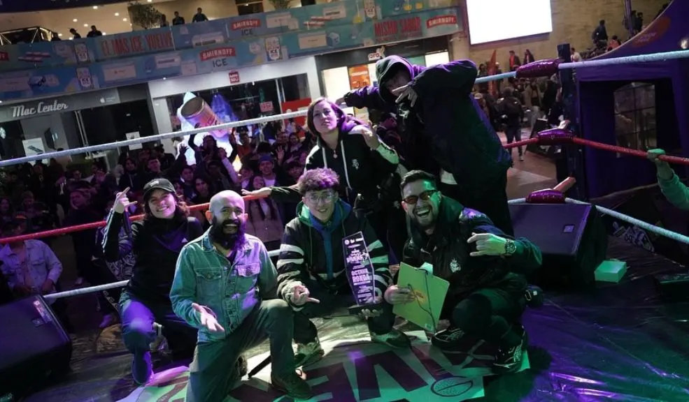 'Verso DiVerso' enciende el beat en La Media Torta de Bogotá Si le gusta el rap y está sin plan para este viernes, La Media Torta de Bogotá abre sus puertas al freestyle de 'Verso DiVerso', un espacio para derribar creencias, estereotipos, normas sociales y comportamientos machistas.