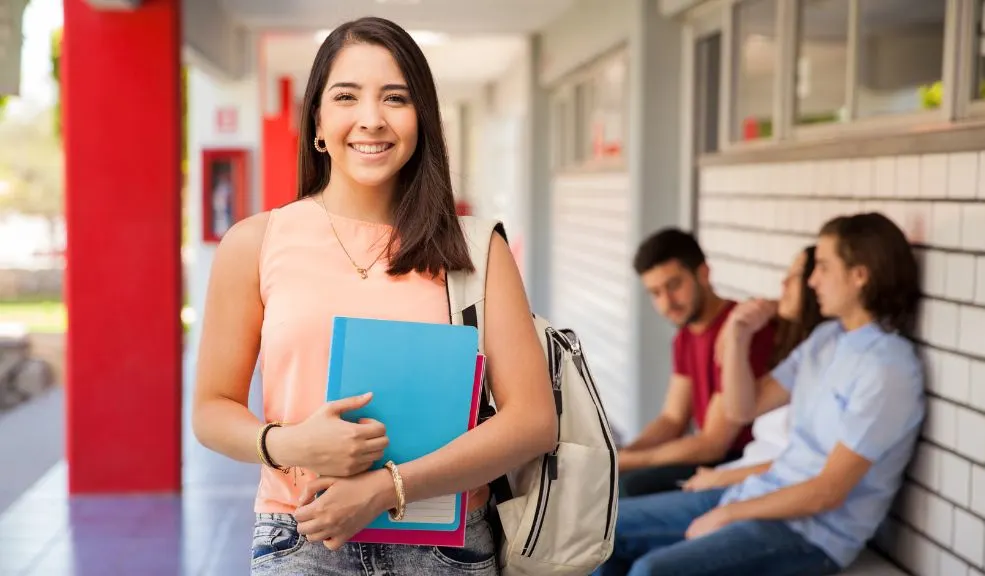 ¡Última chance para acceder a más de 1.500 becas en Bogotá! 2 ¡Última chance para acceder a más de 1.500 becas en Bogotá! Bogotá abrió más de 1.500 becas técnicas para jóvenes entre 14 y 28 años. La agencia Atenea cubrirá matrícula, apoyos económicos y acompañamiento laboral. Le contamos cómo participar.