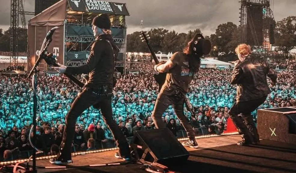 Preocupación en Bogotá por la posible cancelación del concierto de Guns N’ Roses 2 Preocupación en Bogotá por la posible cancelación del concierto de Guns N’ Roses La cancelación del concierto de Kendrick Lamar en Bogotá ha generado una gran preocupación en los miles de fanáticos que tienen boletas para los próximos shows en el Vive Claro Distrito Cultural.