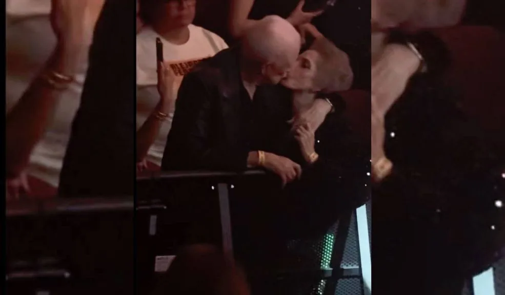 ¿Ya superó a Vicente Fernández? Pillaron a su viuda besando a otro hombre Un video en redes sociales ha causado revuelo al mostrar a 'Doña Cuquita', la viuda del cantante Vicente Fernández, besando a un hombre. Descubra la verdad detrás de esta polémica.
